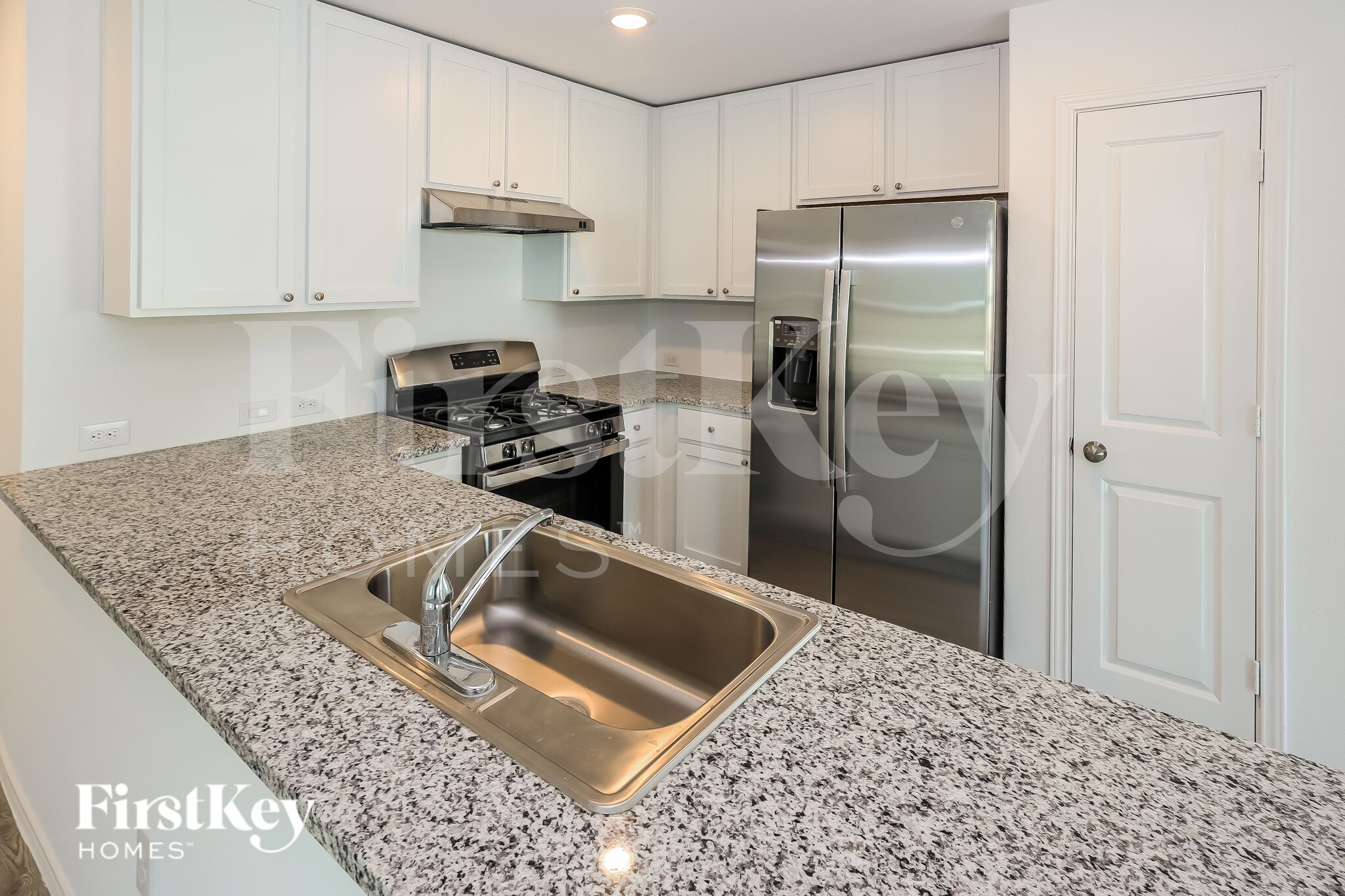 Building Photo - 8323 Piedra Medina