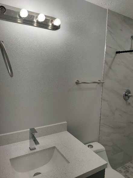 Building Photo - 4500 Mercado Dr