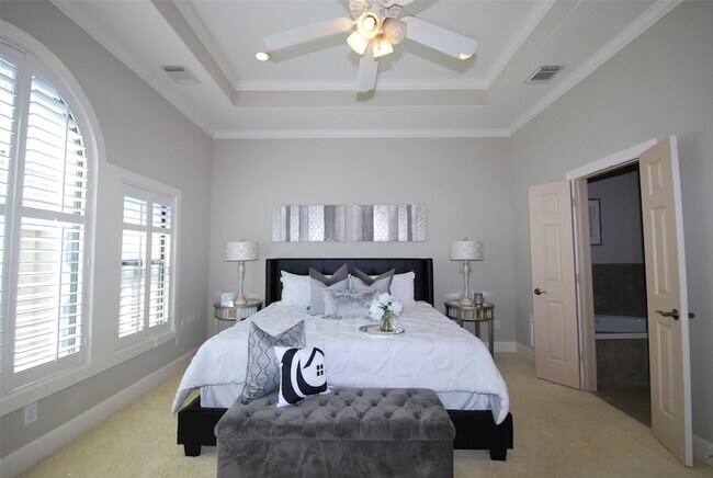 Building Photo - 2410 Dorrington St