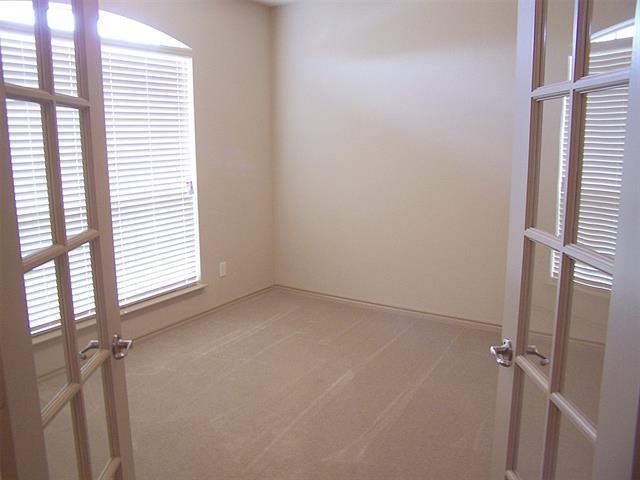 Building Photo - 9216 Liberty Crossing Dr