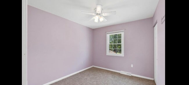 Building Photo - 462 Crosswinds Dr