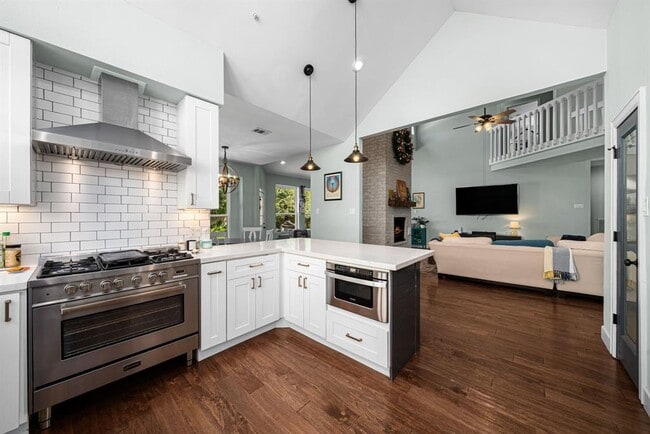 Building Photo - 11414 Del Monte Dr