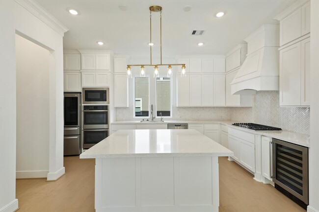 Building Photo - 3504 Bridgewater Oaks Ln