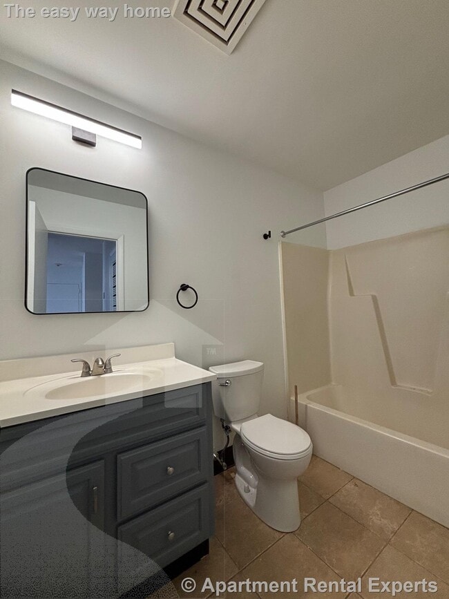 Building Photo - 1 Franklin St