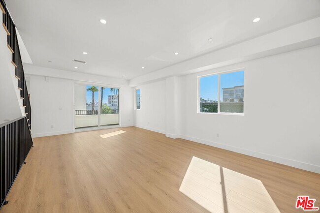 Building Photo - 6241 Banner Ave