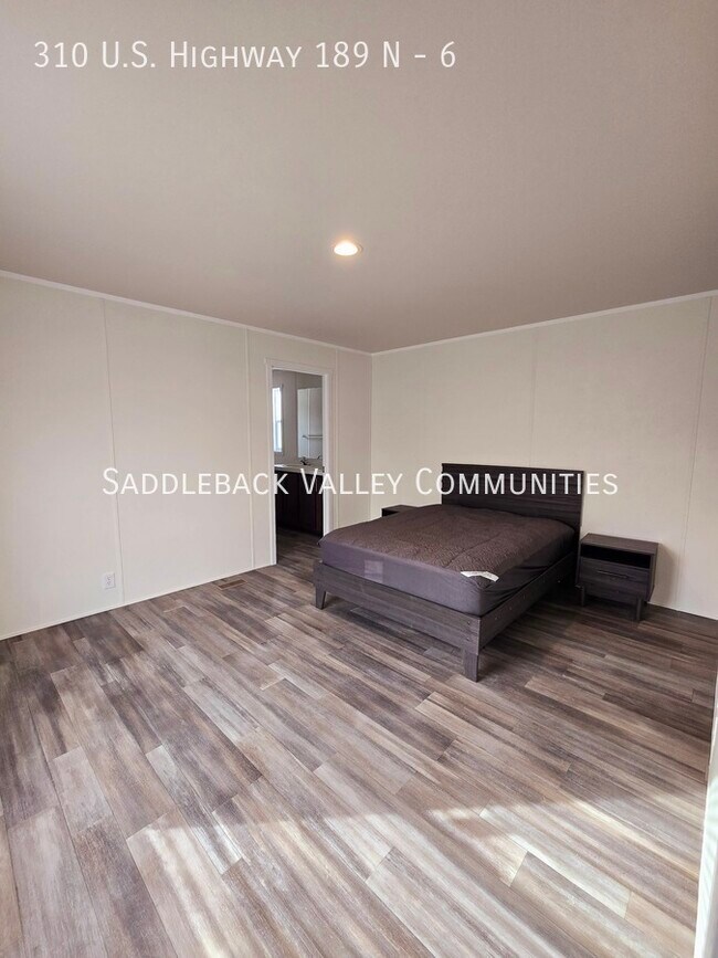 Building Photo - 310 US-189