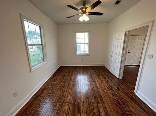 Building Photo - 2736 Palmyra St