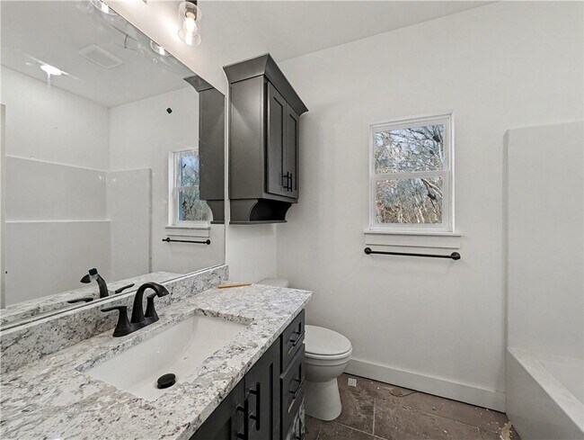 Building Photo - 43 Blairgowrie Dr