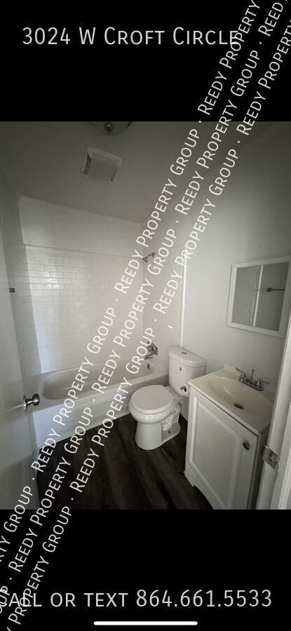 Building Photo - 3024 W Croft Cir