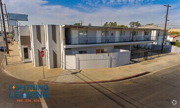 Building Photo - 4902 W Adams Blvd