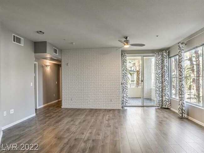 Building Photo - 7119 S Durango Dr