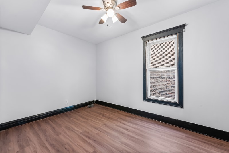 Building Photo - 879 N Richmond St