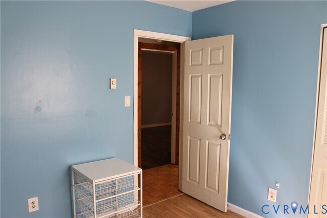 Building Photo - 9906 Family Ln