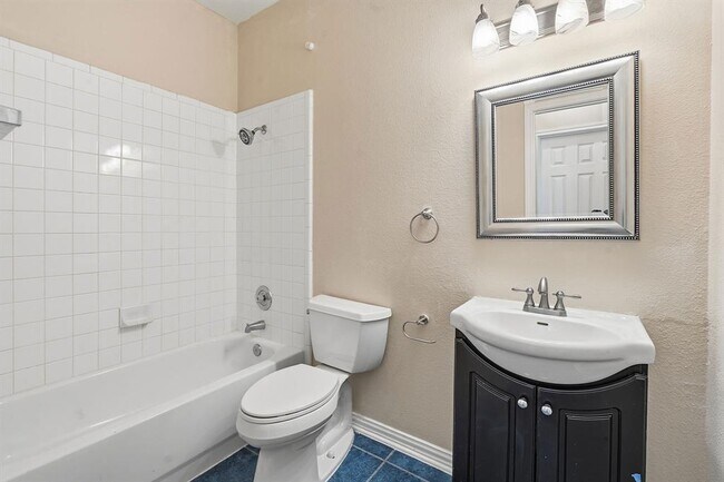 Building Photo - 4036 Barlow Dr