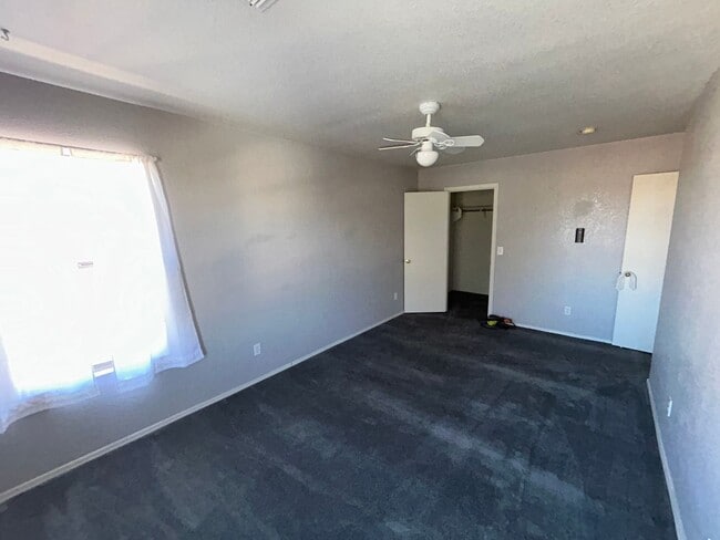 Building Photo - 12329 N Pablo St