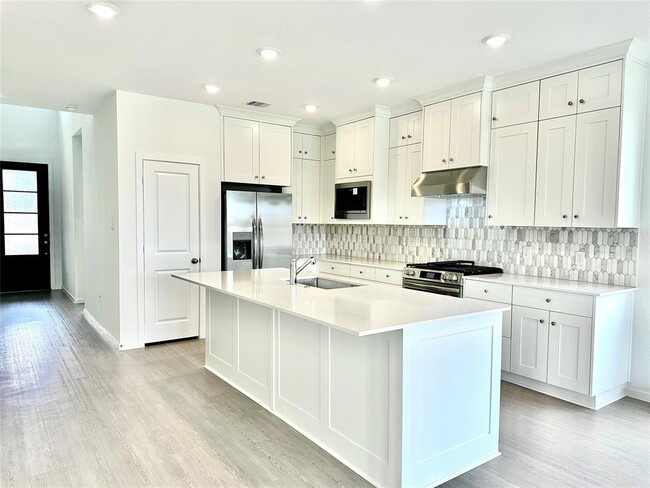 Building Photo - 26607 Woodland Strawberry Ln