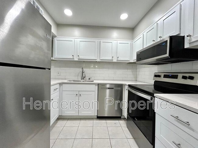 Building Photo - 2614-D Park Rd