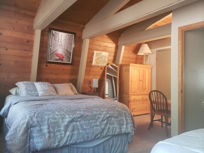 Bedroom #2 (Upstairs) - 14234 Glacier View Dr