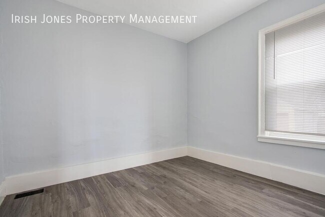 Building Photo - 1514 William St