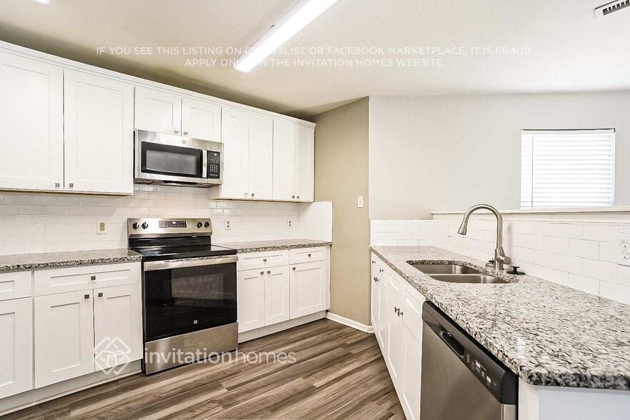 Building Photo - 1628 Bray Dr