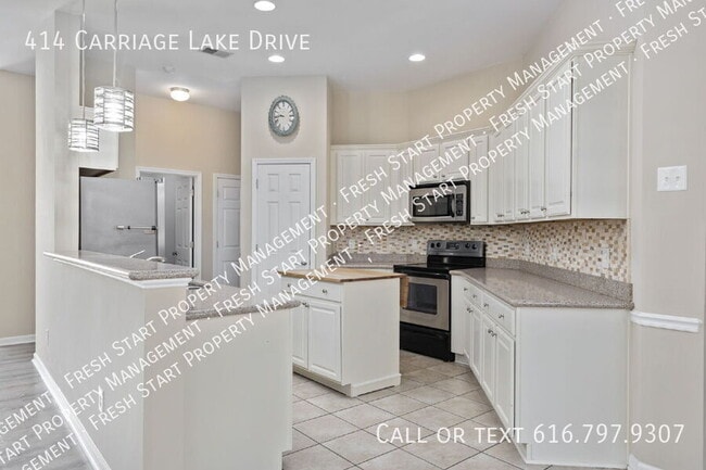 Building Photo - 414 Carriage Lake Dr