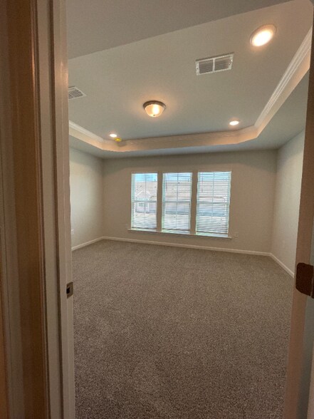 Building Photo - 244 Broomside Ave