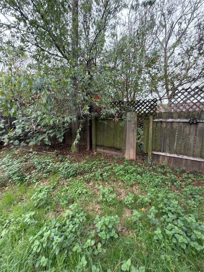 Building Photo - 5601 Porsche Ln