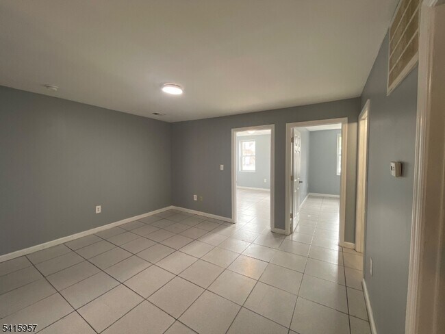 Building Photo - 87 1st St