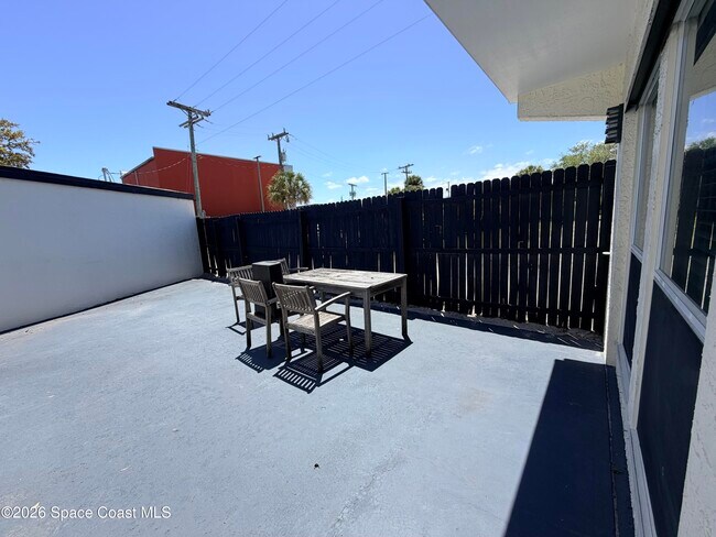 Building Photo - 1464 Guava Ave