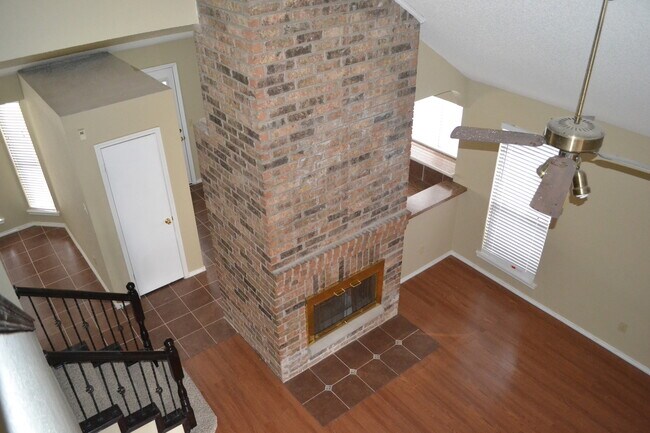 Building Photo - House in Arlington For Lease - Mansfield ISD.