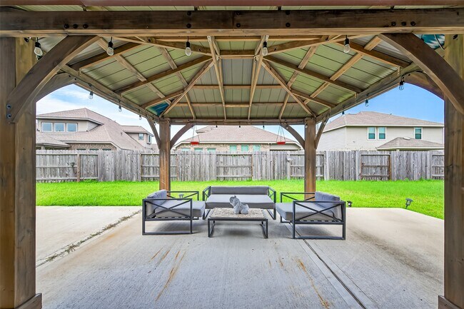 Building Photo - 20126 Matador Ridge Dr