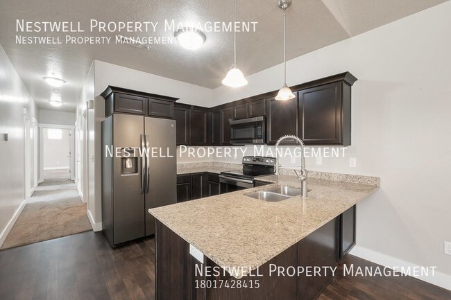 Building Photo - Gorgeous Third-Floor Condo in Lehi