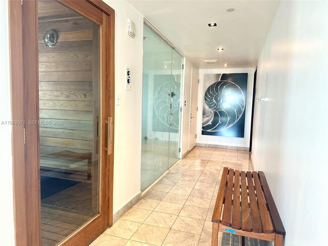 Building Photo - 540 West Ave