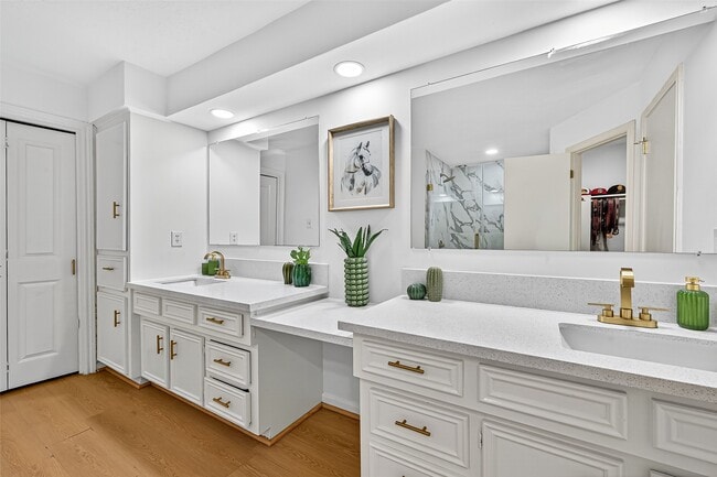 Building Photo - 15202 La Mancha Dr