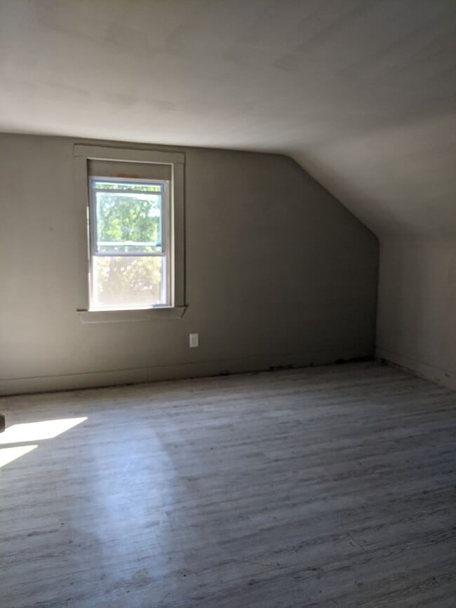 Building Photo - 4021 Neff Ave