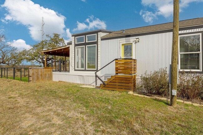 Building Photo - 307 Lnb St