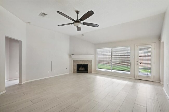 Building Photo - 16614 New Market Ln