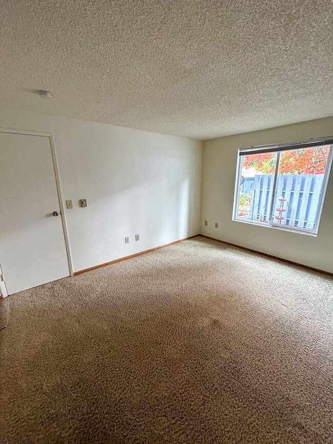Building Photo - Renton Highlands 1 Bed 1 Bath Condo for Lease!