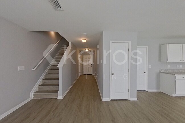 Building Photo - 2592 Catalina Ct