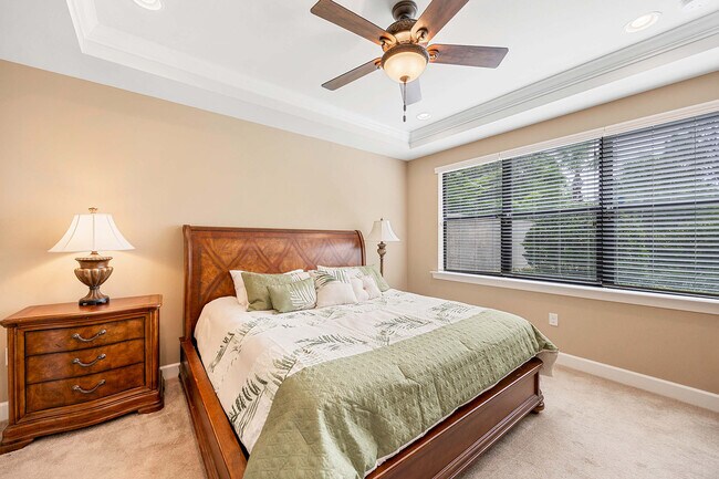 Building Photo - 7638 Jacaranda Ln