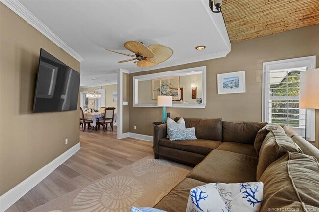 Building Photo - 4780 SE Bayshore Terrace