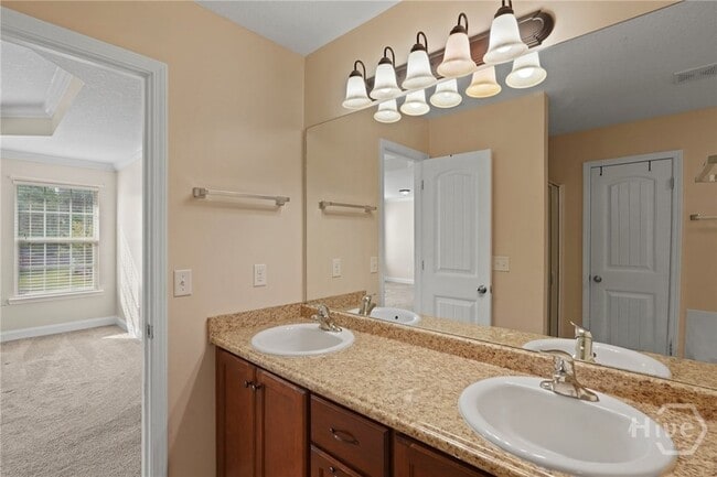 Building Photo - 220 Augusta Way