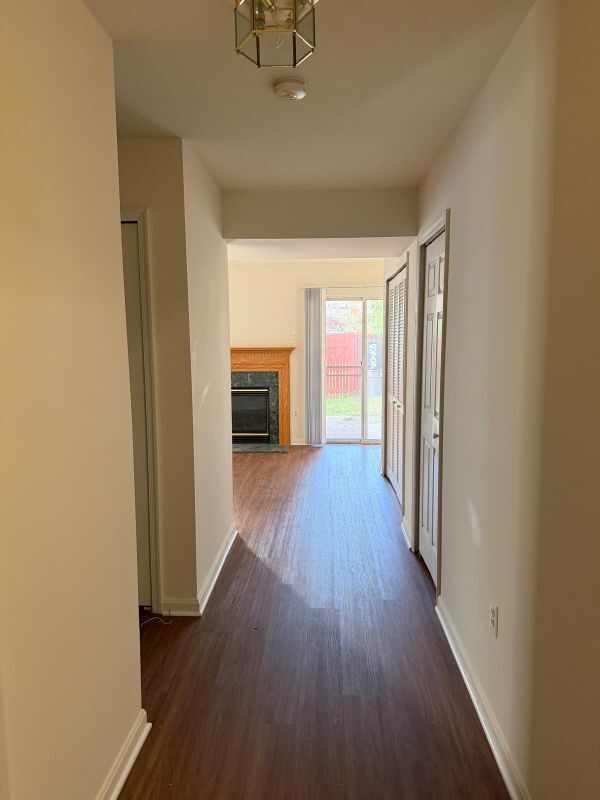 Building Photo - 8707 Farnham Way