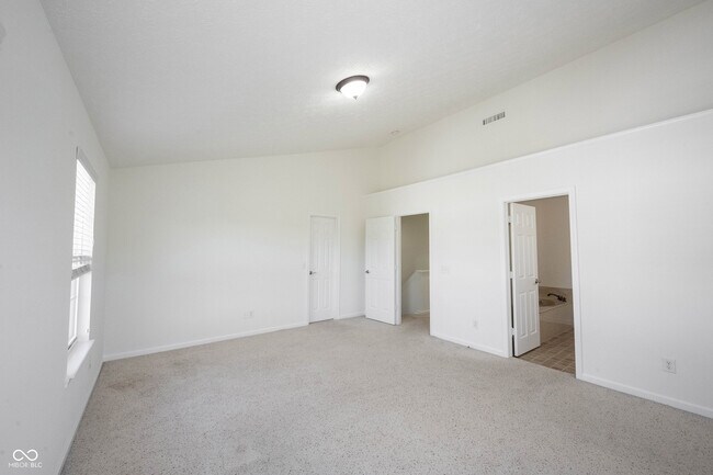 Building Photo - 9009 Mercer Dr