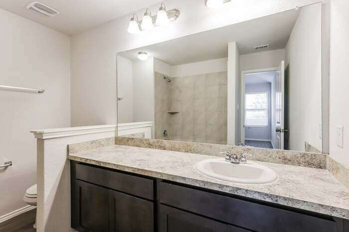 Building Photo - 10370 Clearwater Wy