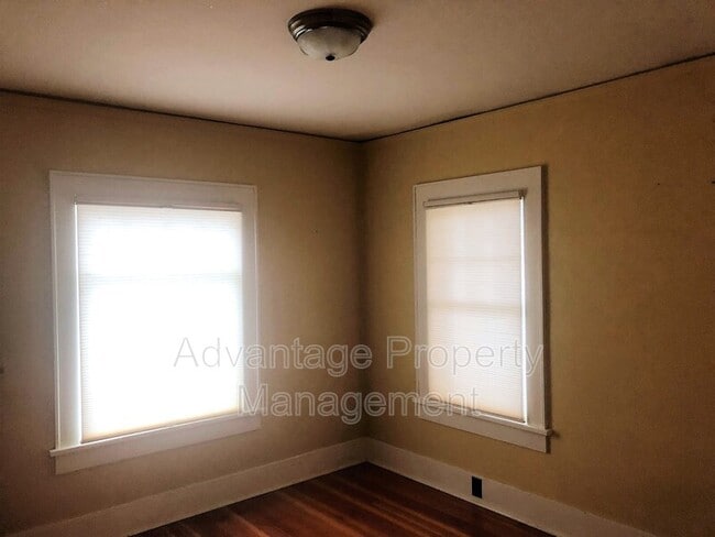 Building Photo - 436 NW 8th St