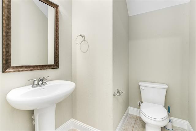 Building Photo - 12261 Hesse Dr