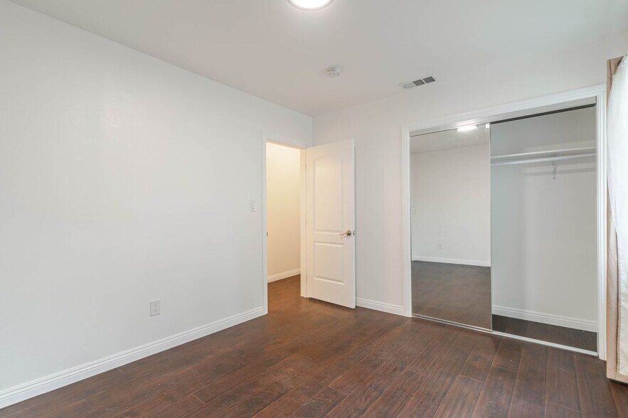 Building Photo - 5630 Craner Ave