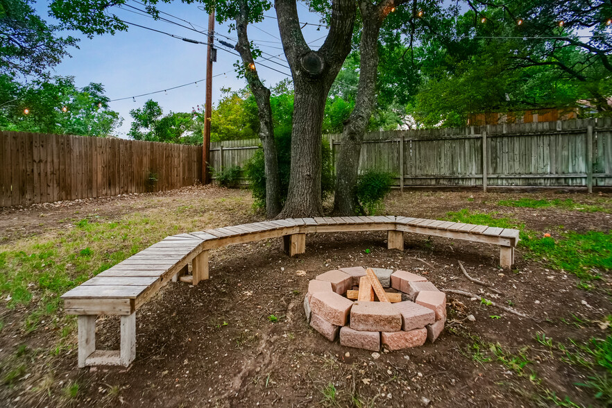 Building Photo - 5415 Billington Dr