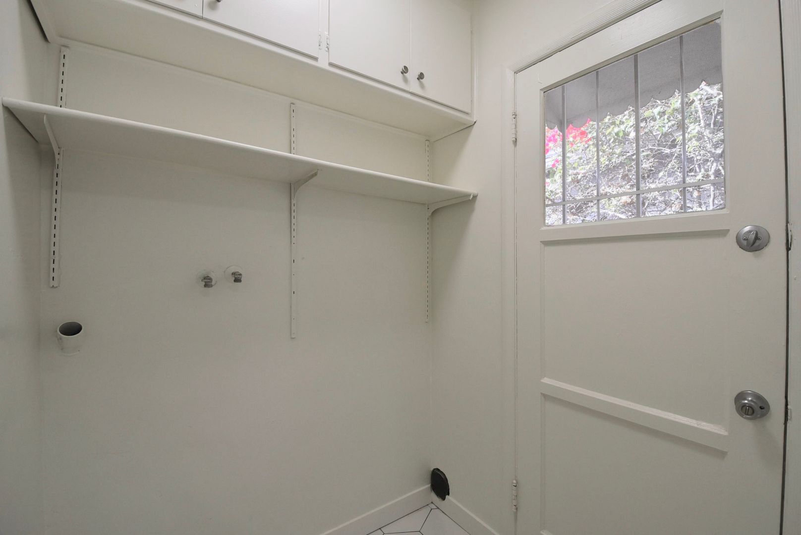 Building Photo - 11444 Riverside Dr